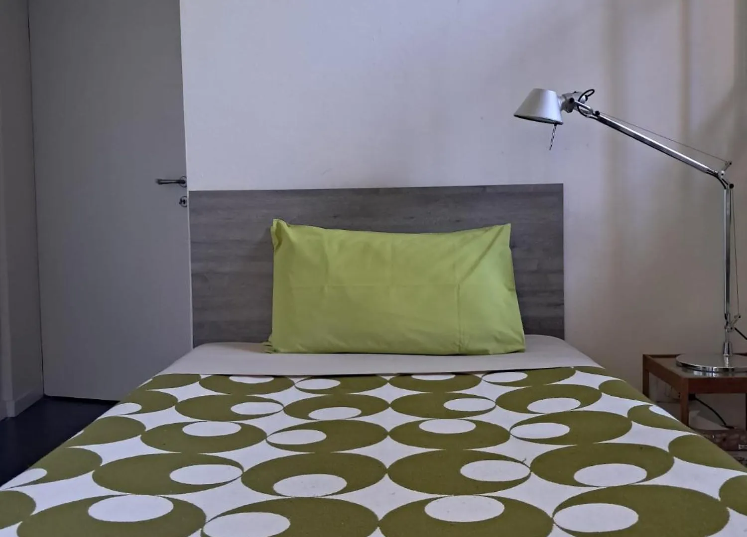Privatunterkunft Room With A Garden Mailand