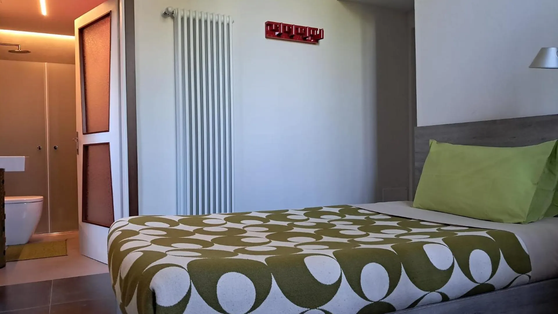 Homestay Room With A Garden Milan